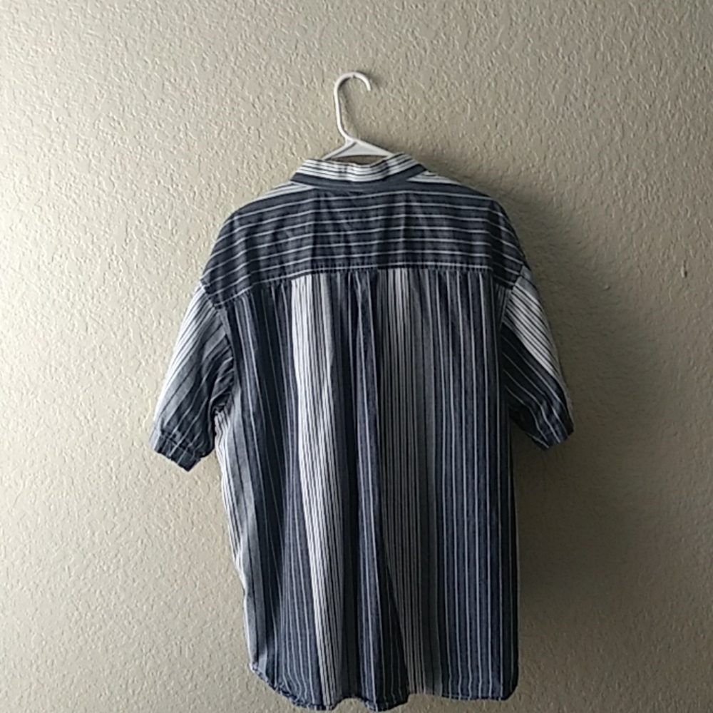 Shirt - Picture 2 of 3